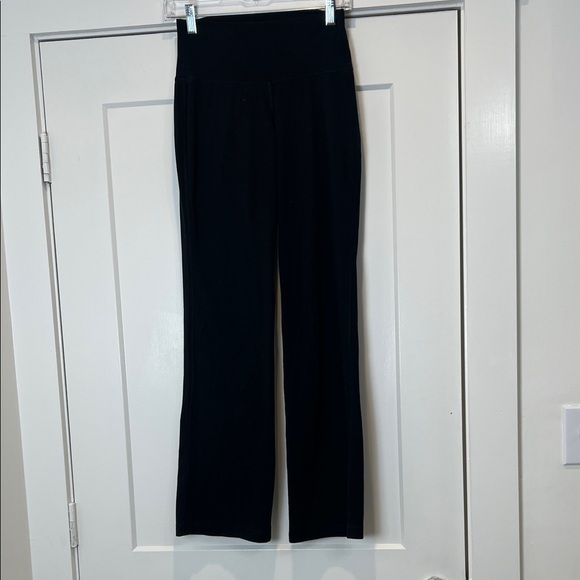 Old Navy Active Go Dry Black flare Leg Women's Pants size small. - Picture 2 of 8